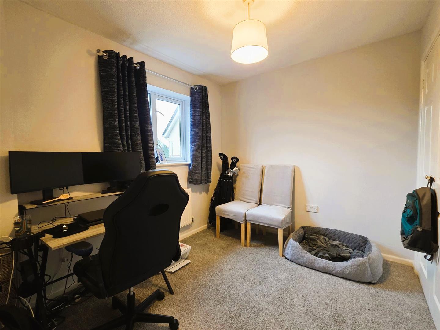 Llwyn Cyfarthwch, Llanelli, SA15 1GY